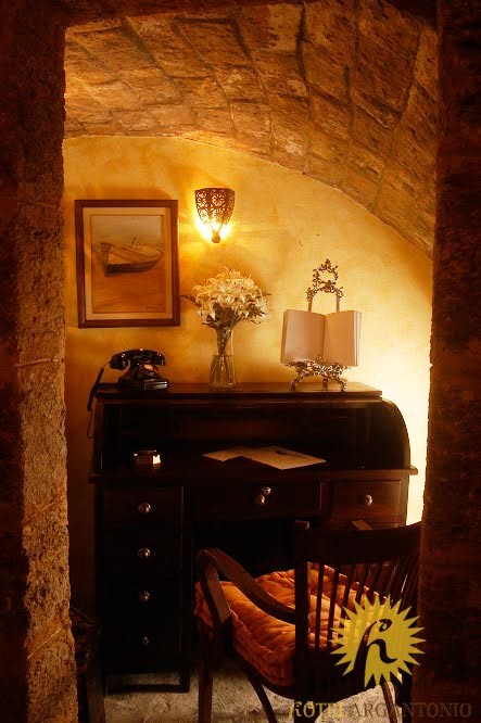 Escritorio antiguo - Hotel Argantonio en Cadiz
